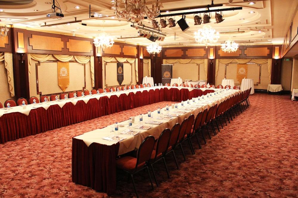 Hotel 2000 Kavaklidere Ankara Exterior photo